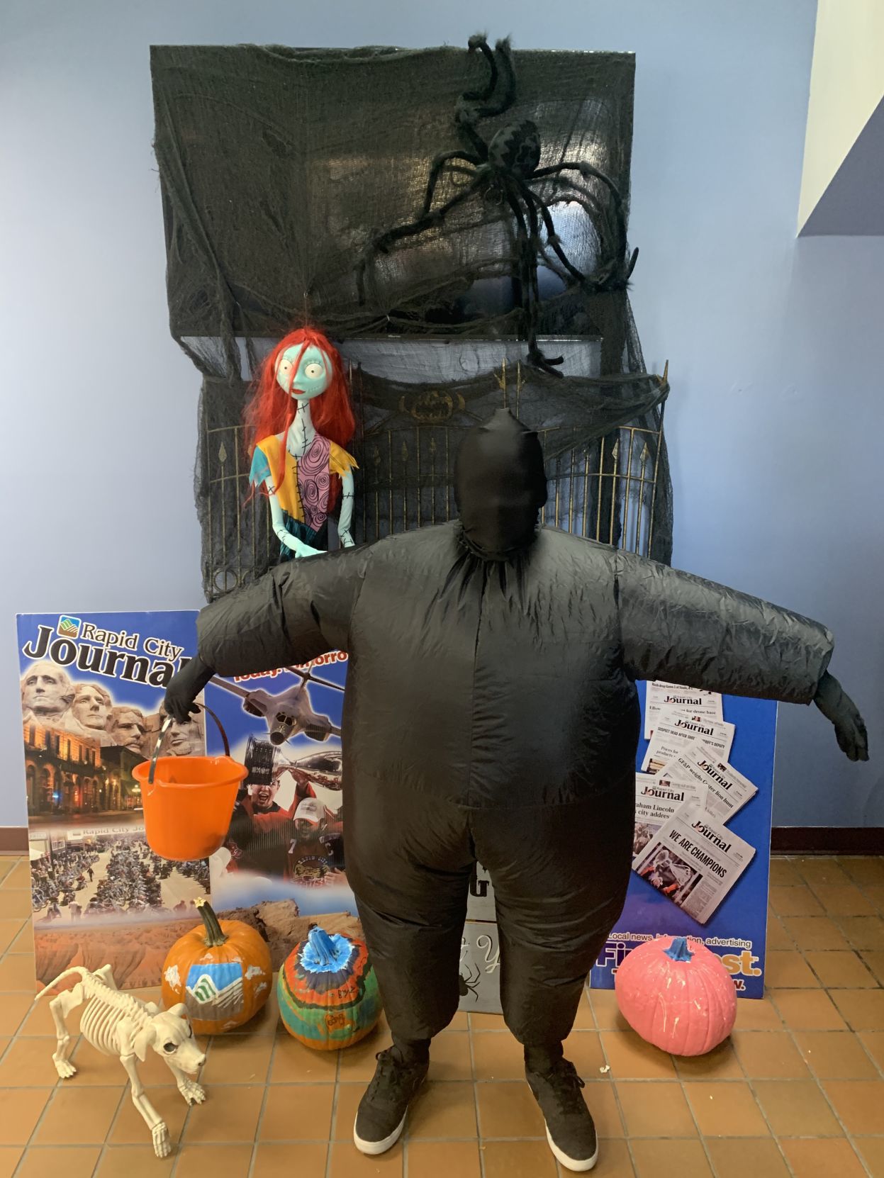 Halloween Pictures to run in Thursday's paper 048.JPG